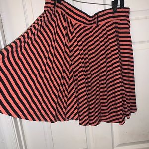 TORRID peach and black skater skirt size 1